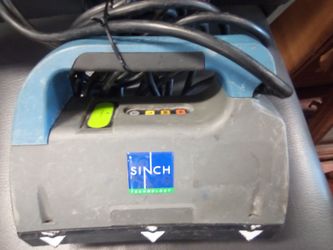 Carpet seaming tool