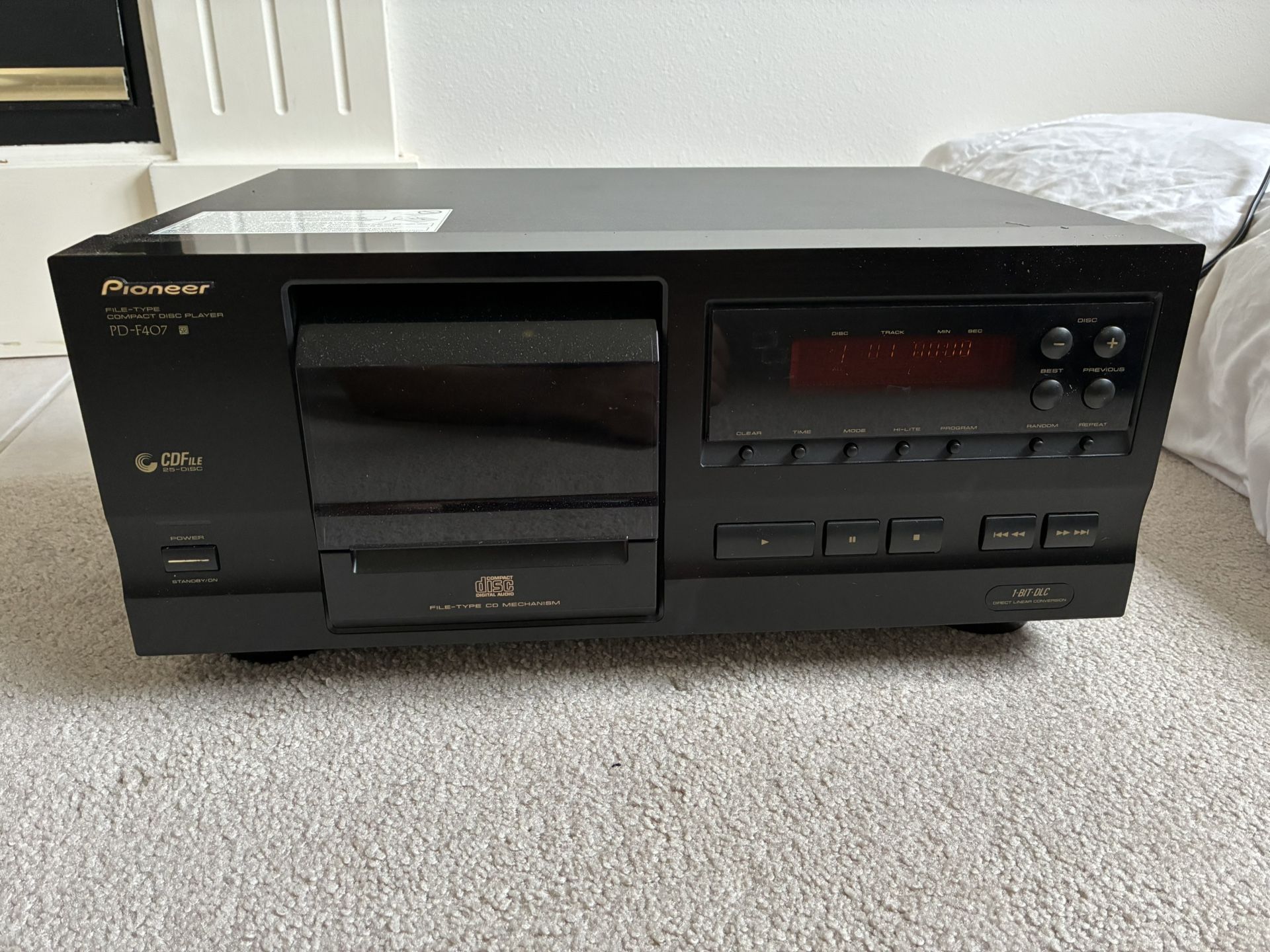 Pioneer PD-F407 25-disc CD changer