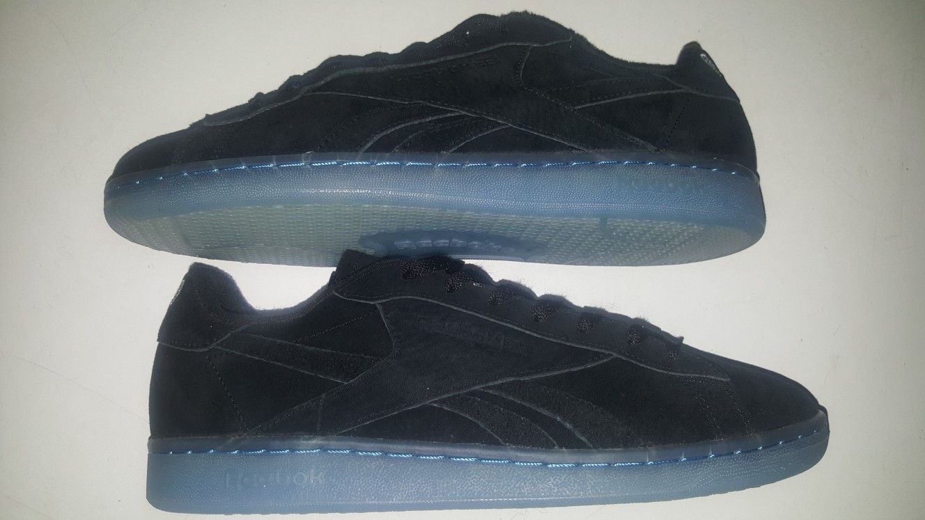 Reebok seude Tennis shoes "Size 10.5 Mens"