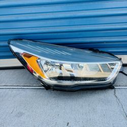 2017,2018,2019 Ford Escape Headlight/Luz Delantera Foco Rh Passenger Oem Original