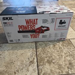 SKIL BL4713C-11 Brushless 40V 530CFM Leaf Blower Kit with 2.5Ah Battery & Charger New