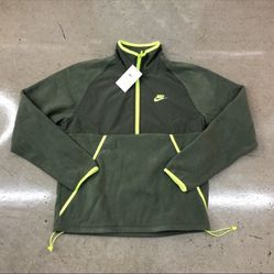Men’s Nike Fleece Size Medium New With Tags