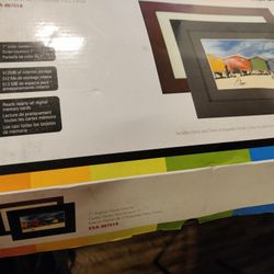 Polaroid XSA 00751a 7 inch Digital Photo Frame SCREEN NEEDS REPLACEMENT