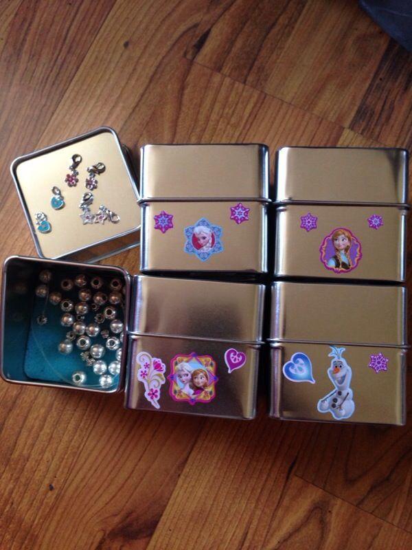 12 Frozen tin cans bracelets kits