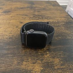 Apple Watch Series 5 + GPS 40mm 