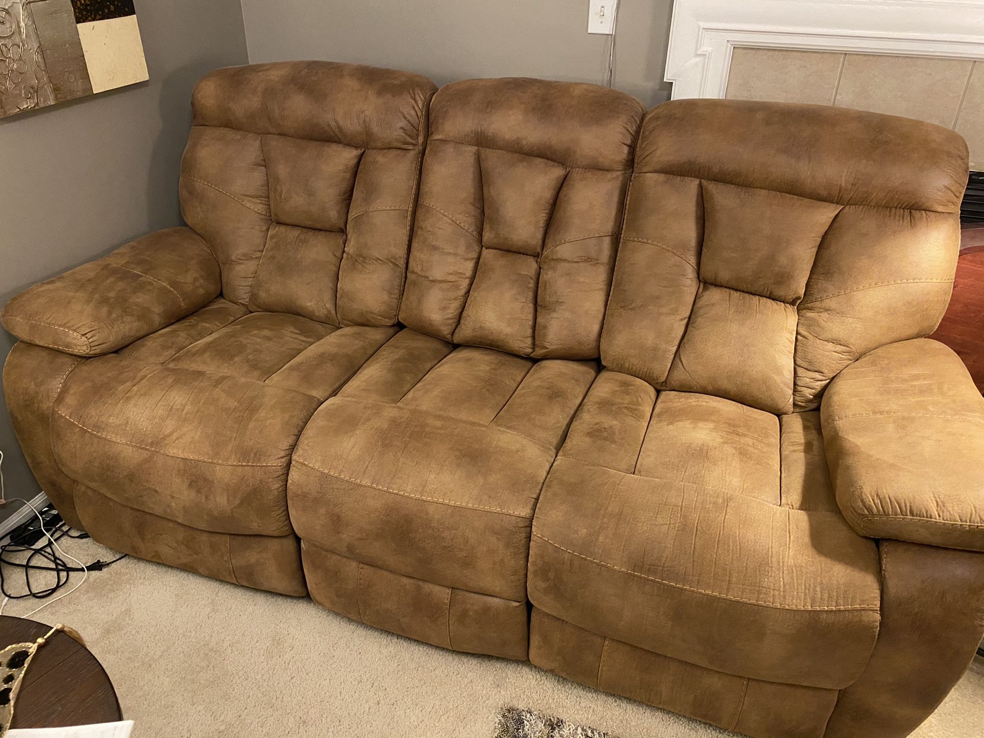 Recliner sofa (Ashley)