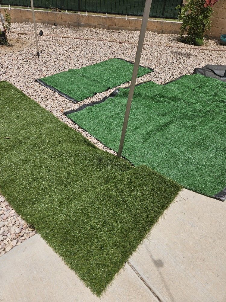 Synthetic Grass
Each piece about 5x4'🌳