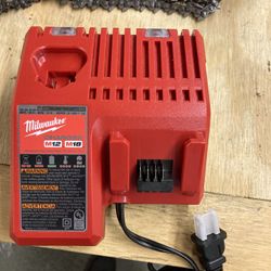 MILWAUKEE M12 & M18 12/18 VOLT MULTI-VOLT BATTERY CHARGER