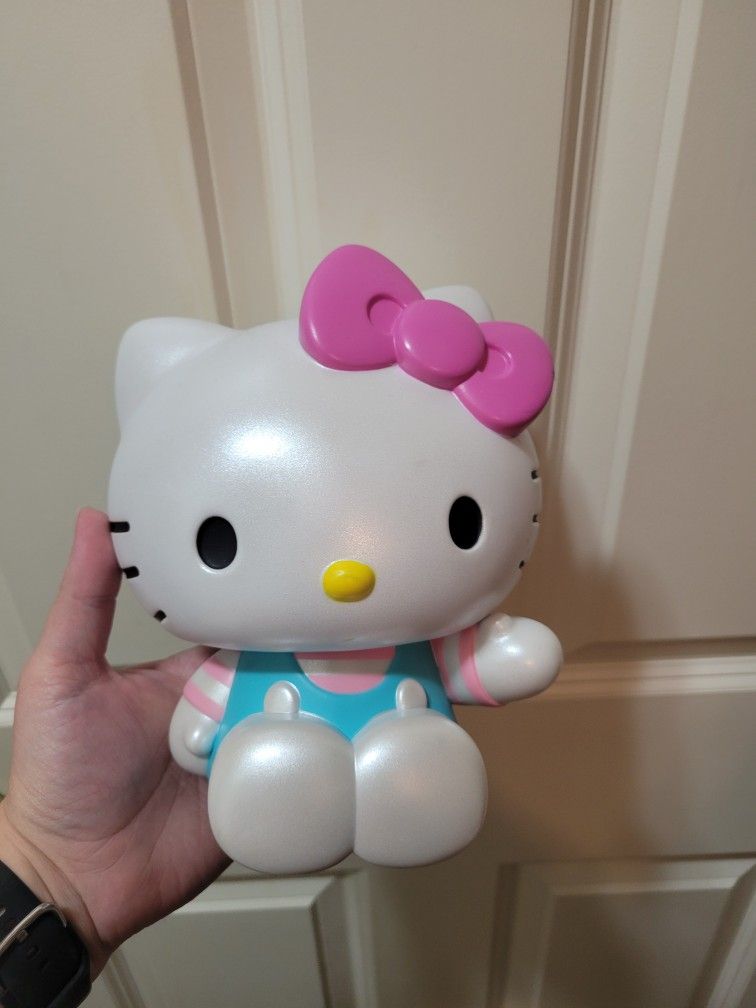 Hello Kitty Coin Bank 