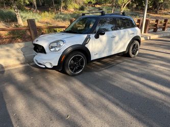 2013 MINI Cooper S Countryman ALL4 AWD – New Tires – Navigation