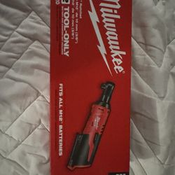 Milwaukee 3/8 Ratchet 