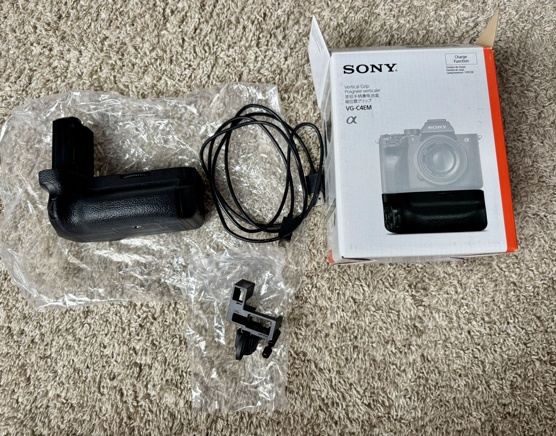 Sony Vertical Grip w/ Charge Function