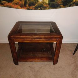 Nice Coffee/End Table