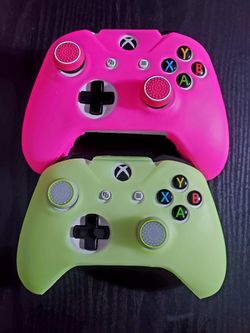 Custom Xbox One Controllers