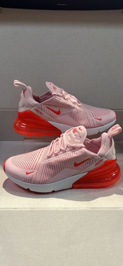NIKE AIR MAX 270