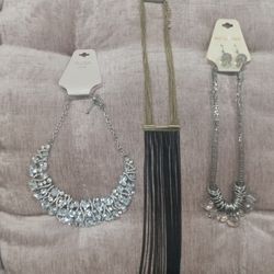 ✨Perfect For The Holidays✨ New Necklaces ✨$8 EACH✨