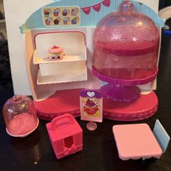 Shopkins Cupcake Queen Cafe Playset
