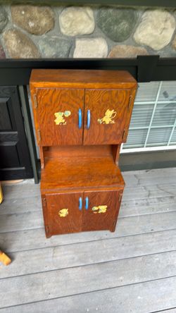 Vintage child's hutch cabinet