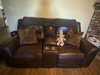Recliner couches ￼