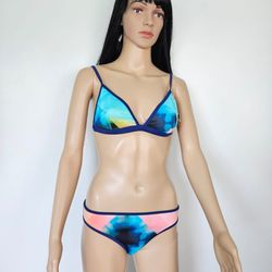 Roxy Daring 2-Piece Bikini Size Medium