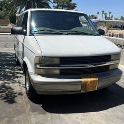 1999 Chevy Astro Van 