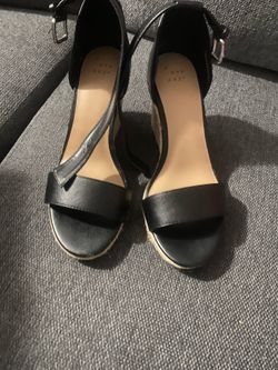 Woman wedge heel size 8