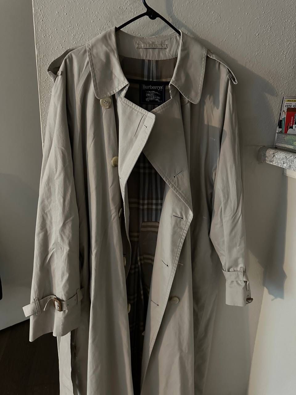 Burberry  Trench 
