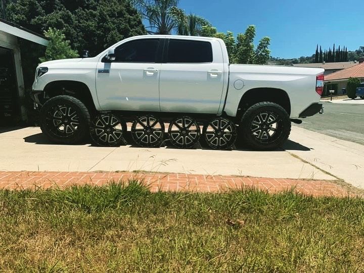 Tundra 22x12 -51 Offset wheels Sota Off-road