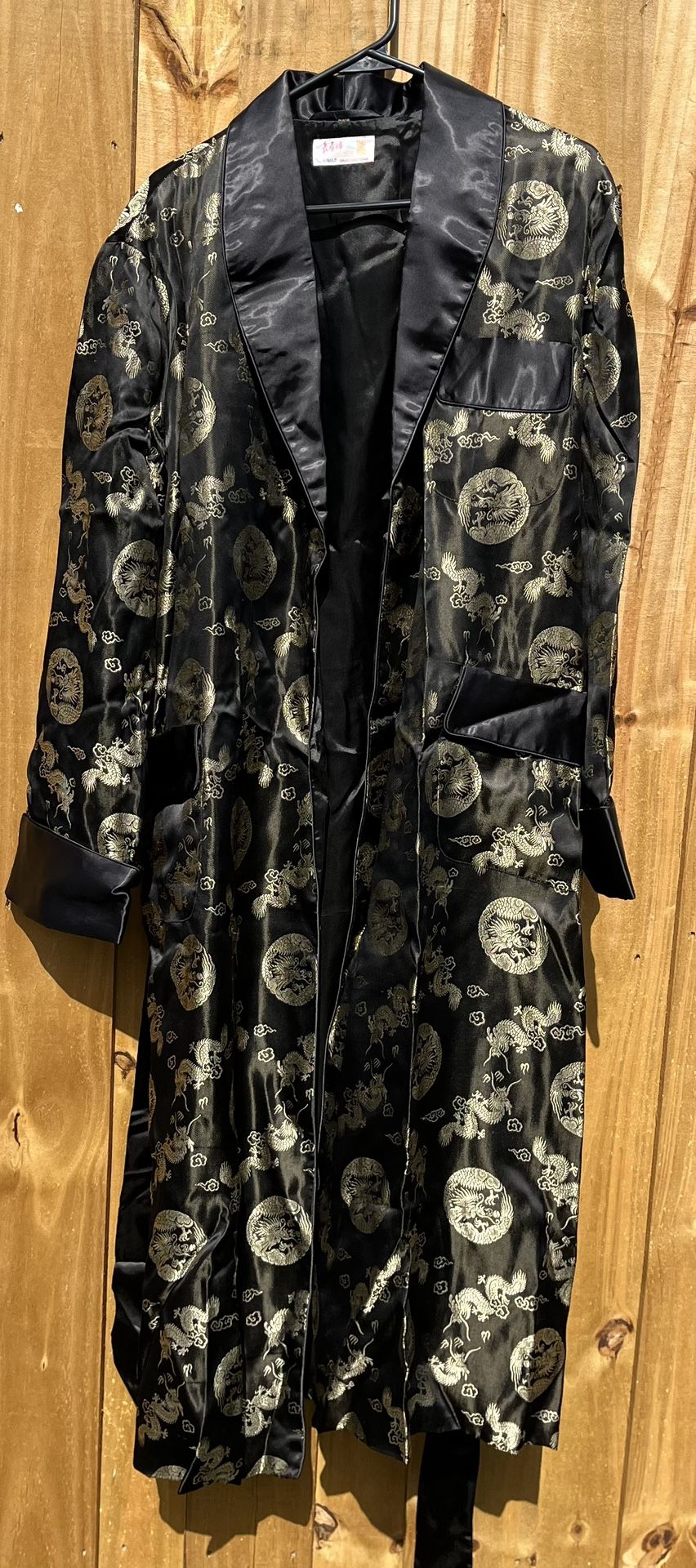 Chinese Black And Gold Silk Kimono/Dressing Gown Size 48 (Medium To Large)