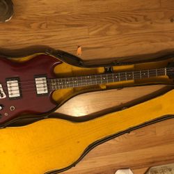 1970’s Guild JS-2 Bass With Original 1970 Case
