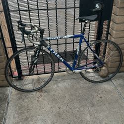 2003 Trek 1500 Road Bike - 52cm