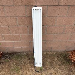 Fluorescent shop light
