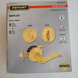 Defiant Polished Brass Entry Lock Set