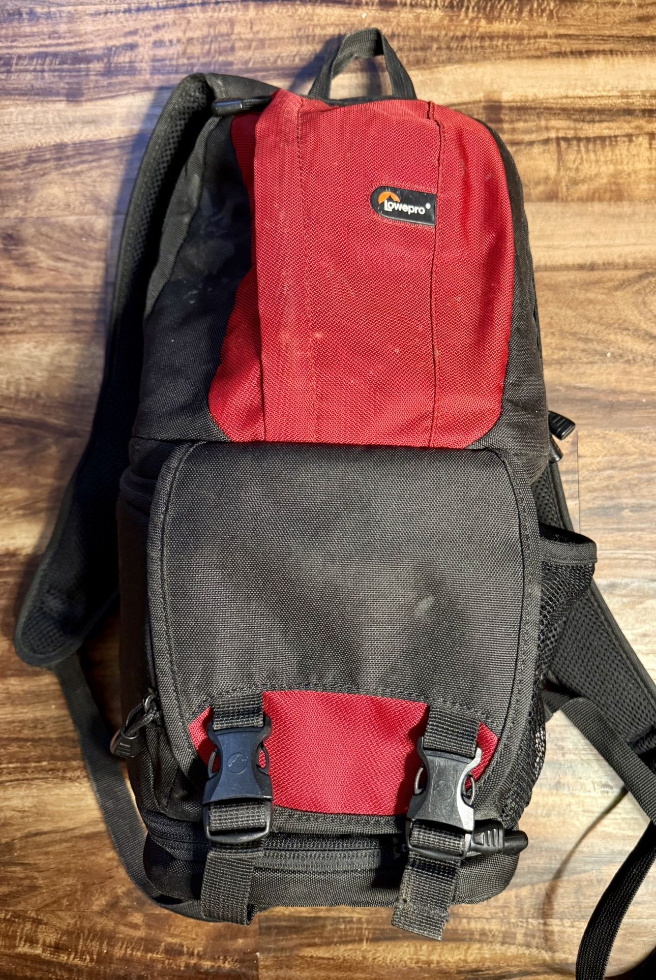 Lowepro Fastback 100 camera bag