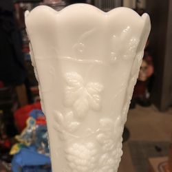 MILK GLASS VASE