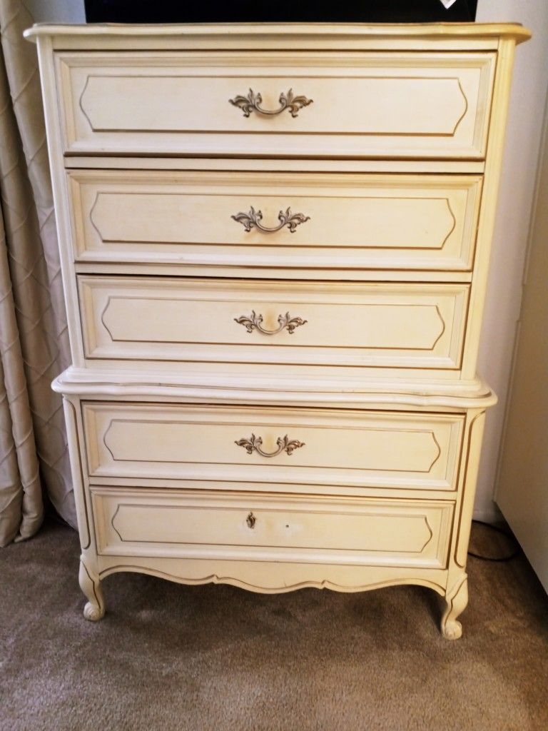 French Provincial Dresser