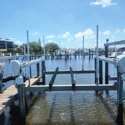 Boat Lift 12,000 High Tide Best Offer