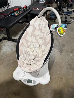 4Moms baby swing
