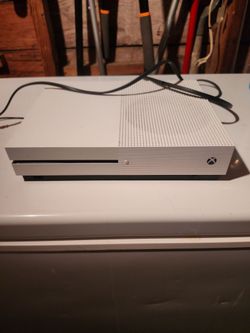 Xbox 1s 500gb 50 obo