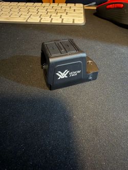 Vortex Venom Enclosed Micro Red Dot – 3 MOA