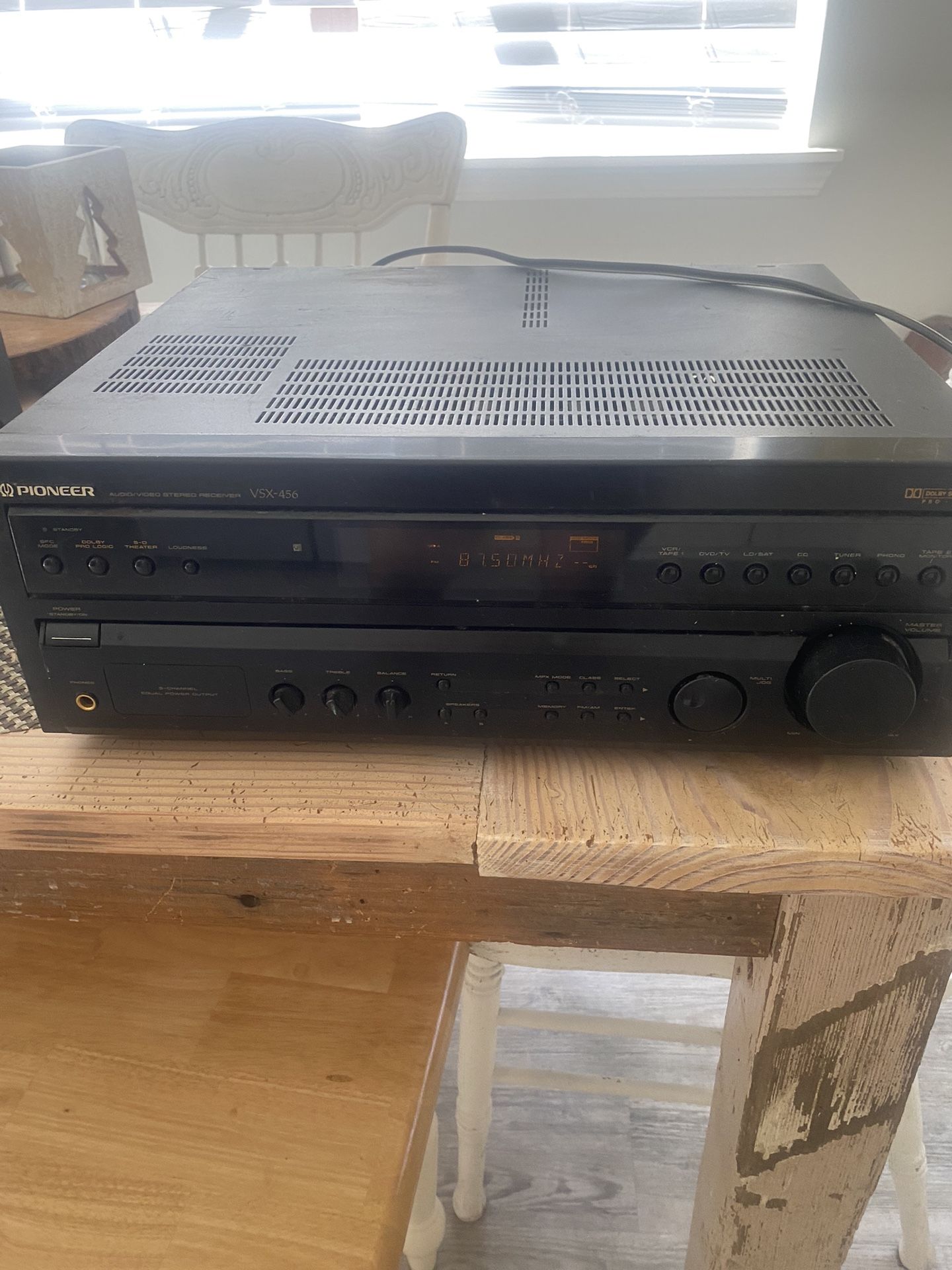 PIONEER VSX-456 Audio / Video Stereo Receiver Tuner Amplifier. 260 Watts, 5-chan