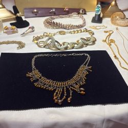 30 Pieces Of Vintage Fine Jewelry 