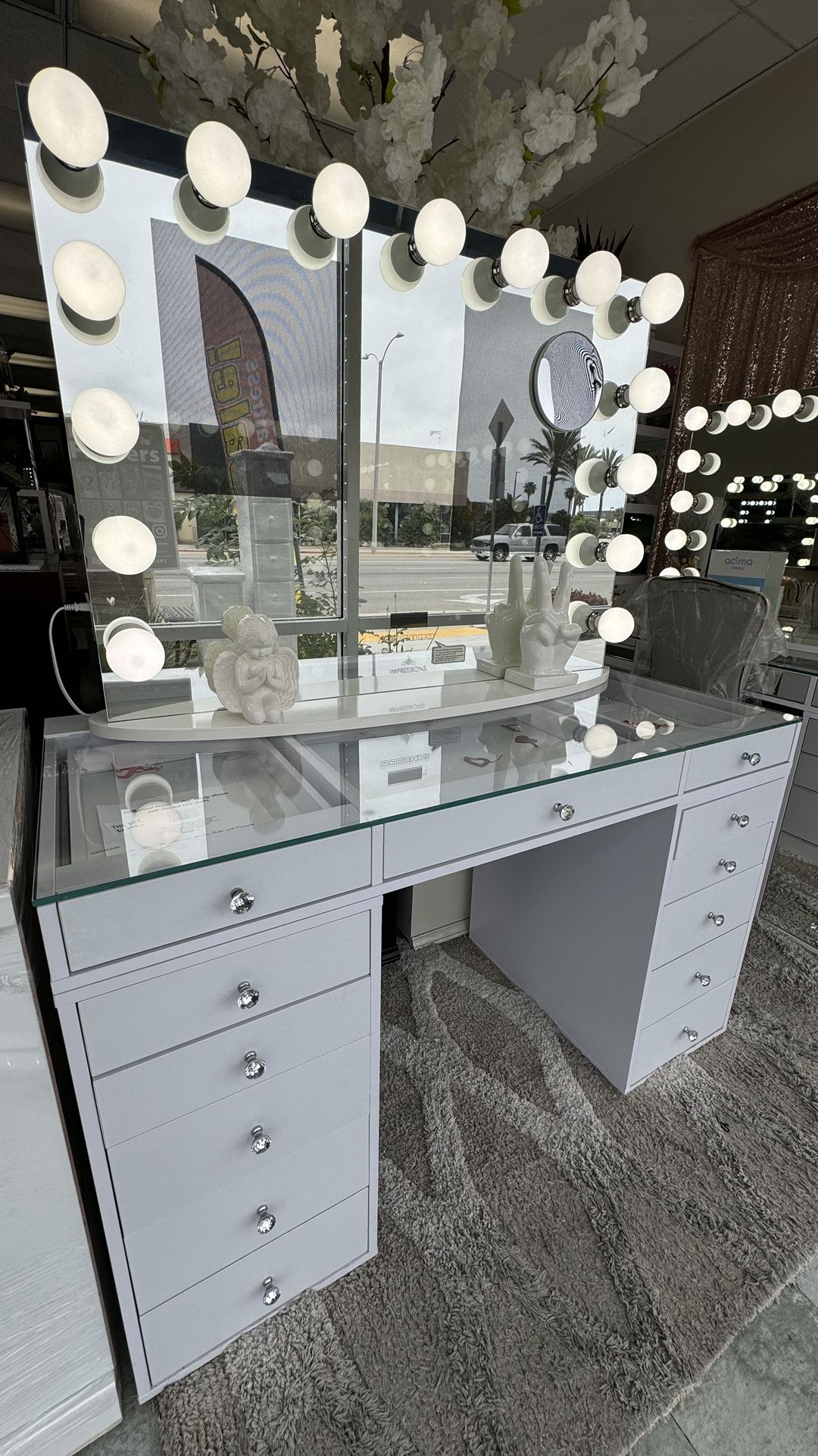 Impressions Vanity