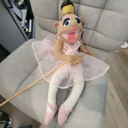 MELISSA AND DOUG LARGE PUPPET WITH MOVEABLE MOUTH AND ROD SEE DESCRIPTION 