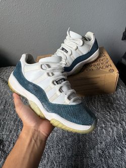 Jordan 11 Low Snake Navy Size 9