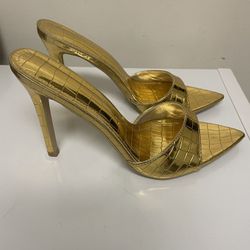 Women’s Gold Pointy Toe High Heeled Sandals . Size 42(US  Size 11)