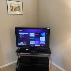 Maxim Tv Stand With 40 In Samsung Tv.