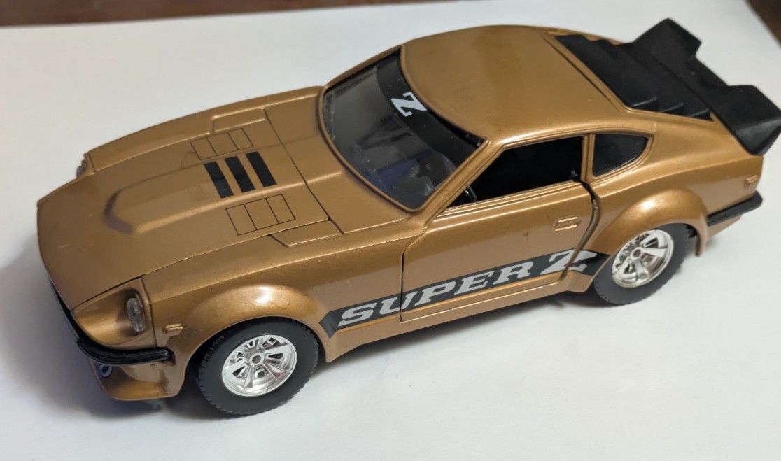 Vintage 1980s Burago Datsun Super Z Die-cast 1:24 Scale Car