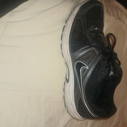 Nike Tennis Shoes 