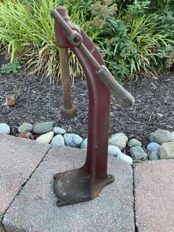 Vintage Cast Iron Gear Top Bottle Capper